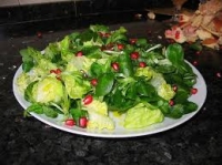 Nusslisalat (швейцарска зелена салата с кремообразен дресинг)