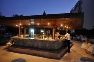 Bar  