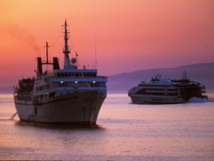 Фериботи в Гърция - Ферибот Пиреас - Хераклион