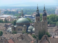  Катедралата „Света тройца“ и Църквата на хълма