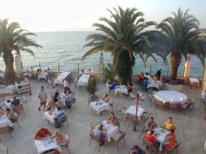 Крит kusadasi imbat - открит ресторант